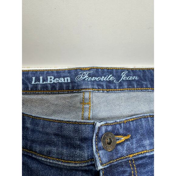 LL Bean Favorite Fit/Curvy Women’s Jeans Sz 12T Medium Wash 33X34 - Picture 2 of 6